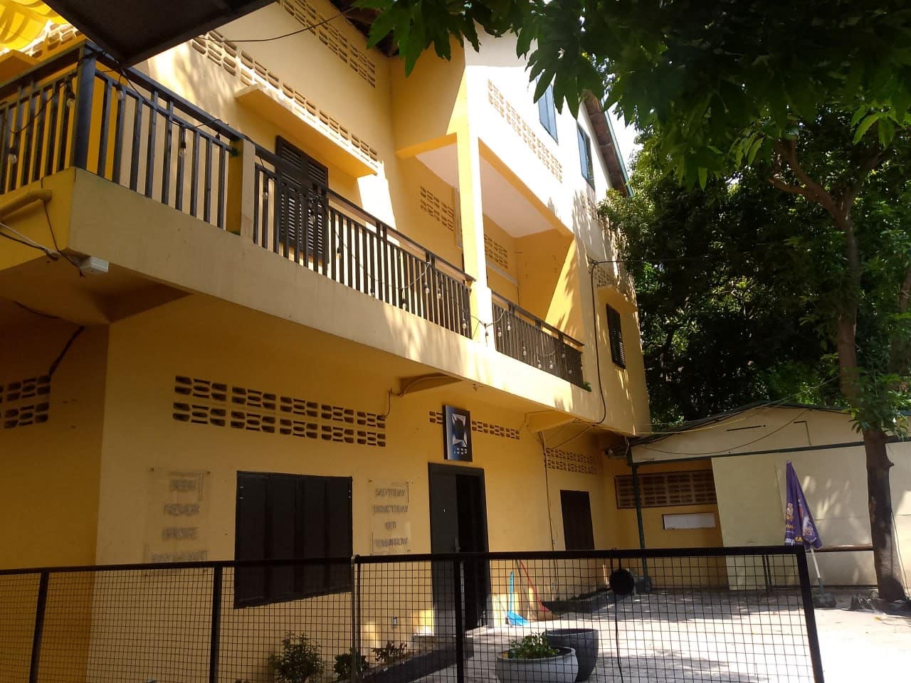 BKK- ផ្ទះអាជីវកម្ម — $3,000/mo · BKK2, Phnom Penh · Pteah